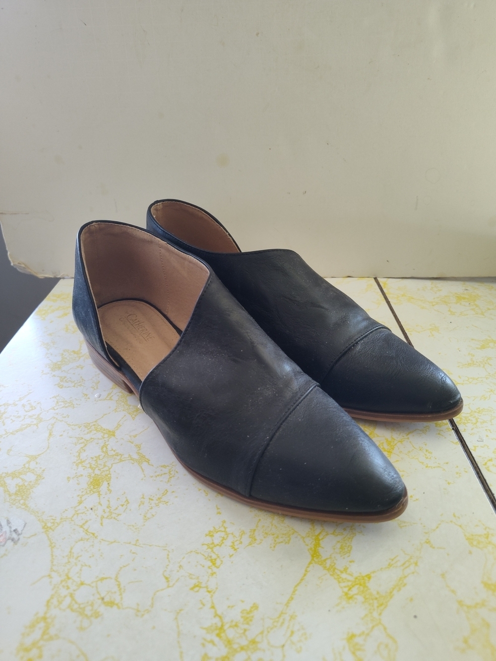 Women's Catherine Malandrino Black Pointed Cutout Slip-On Flats